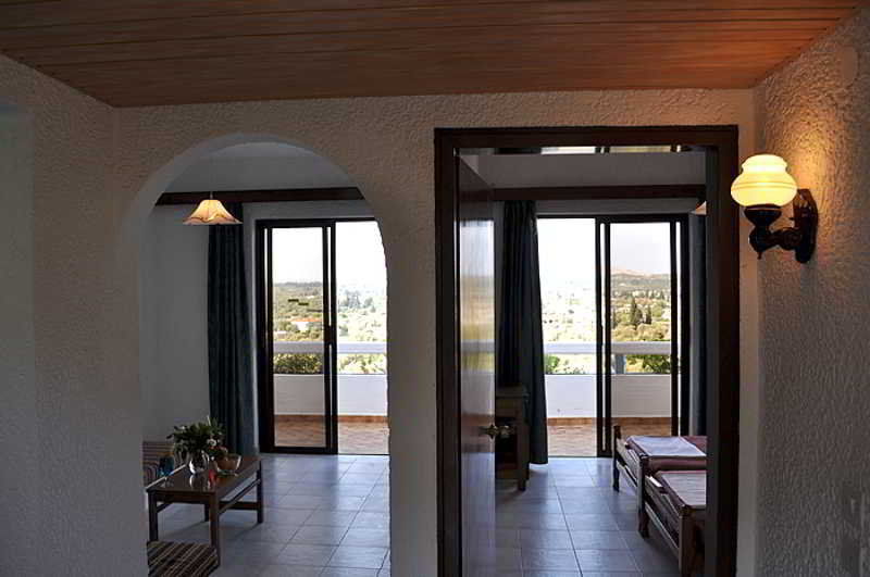 Karavos 2* Archangelos (Rhodes)