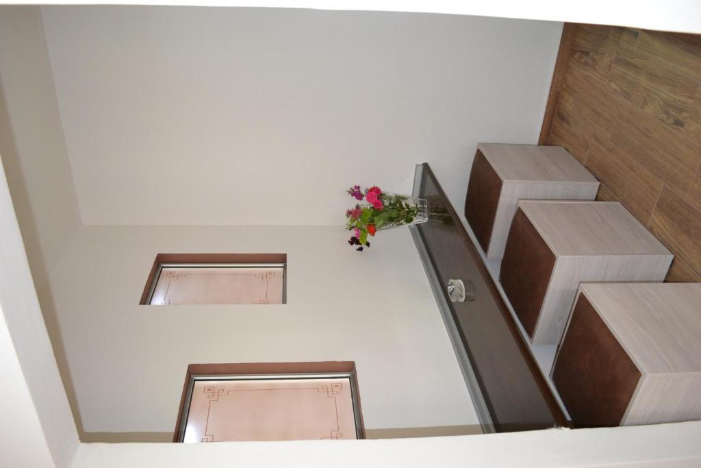 Karavos Aparthotel 2*